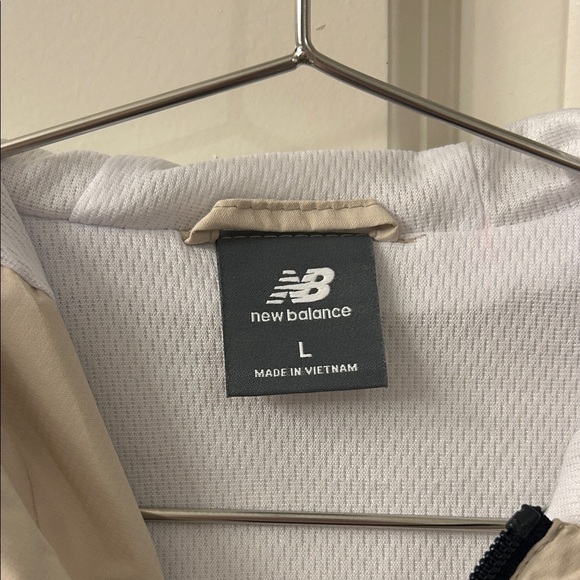 New Balance Hooded Zip Windbreaker - White & Beige with Black Trim - Picture 2 of 3